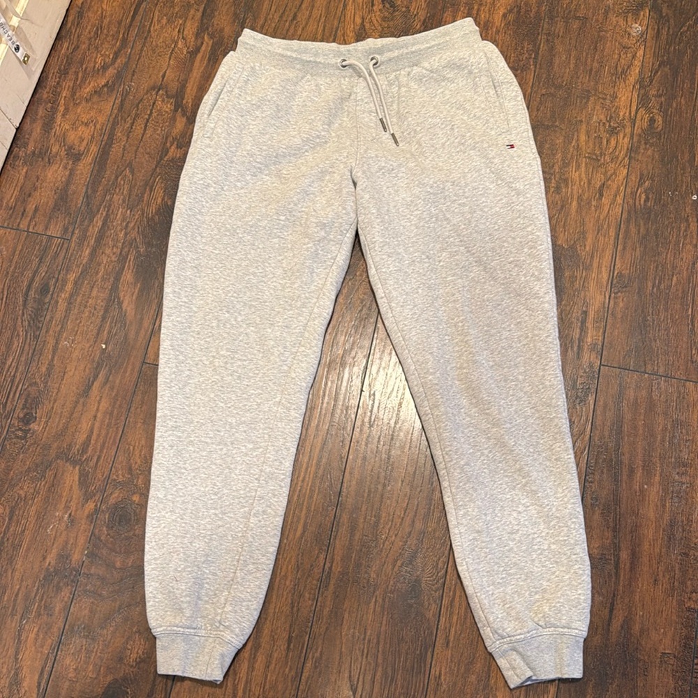 Tommy Hilfiger Size Medium Grey Sweat-pant Joggers